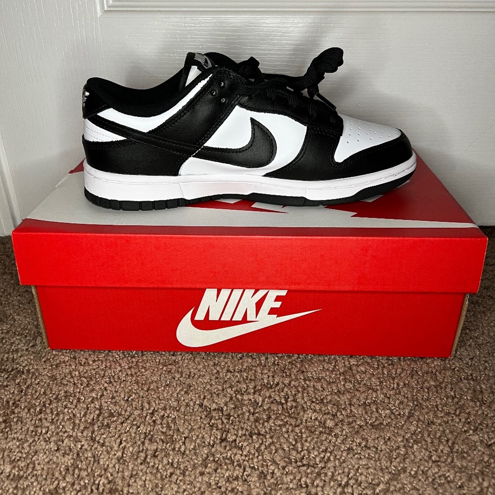 Nike Women's dunk low black and white “panda” - Picture 1 of 4